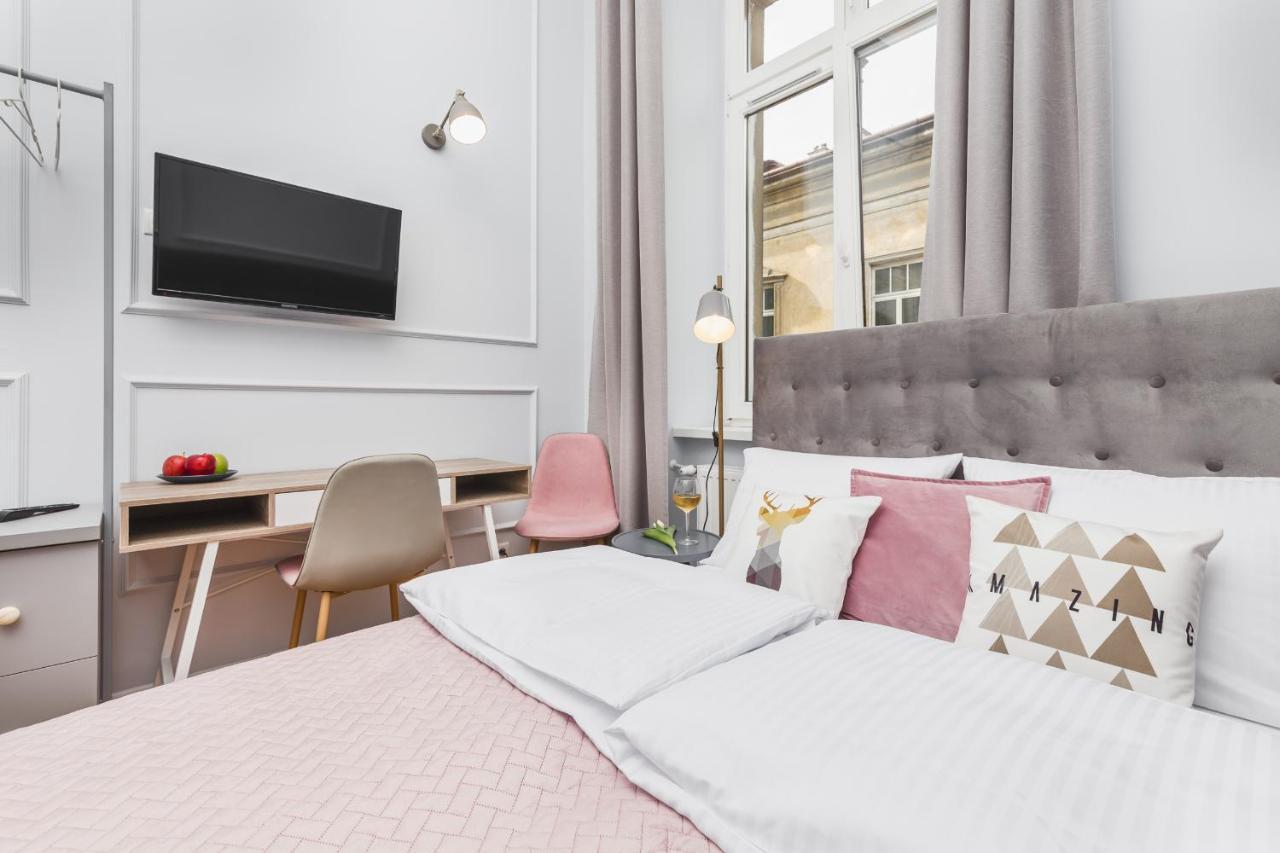 Апартаменти Traveler's Choice - Old Town - By Upstairs *